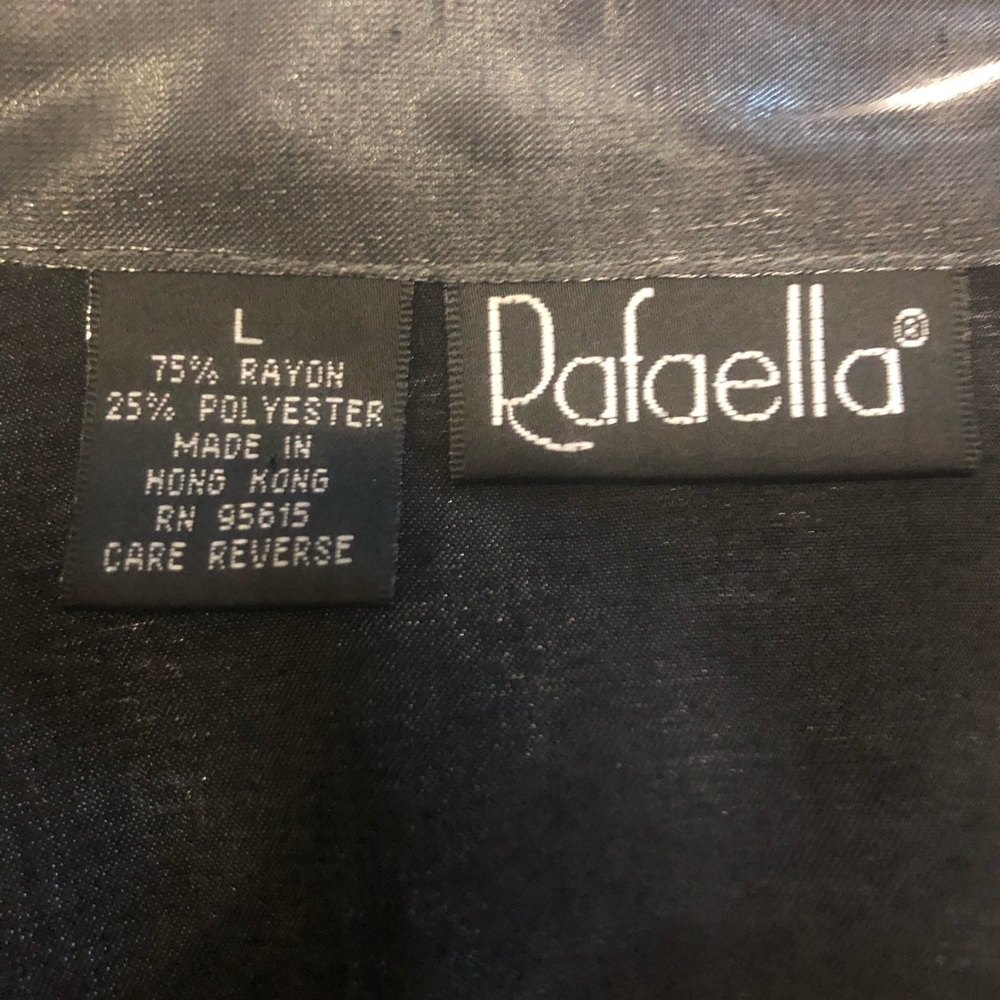 Button down - Picture 2 of 3